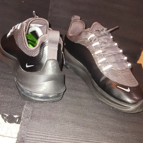 Nike ACG Gray and Black Athletic Shoes - Picture 5 of 13